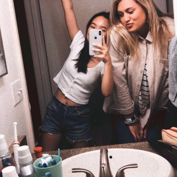 Meet your Posher, Emma - Picture 3 of 3